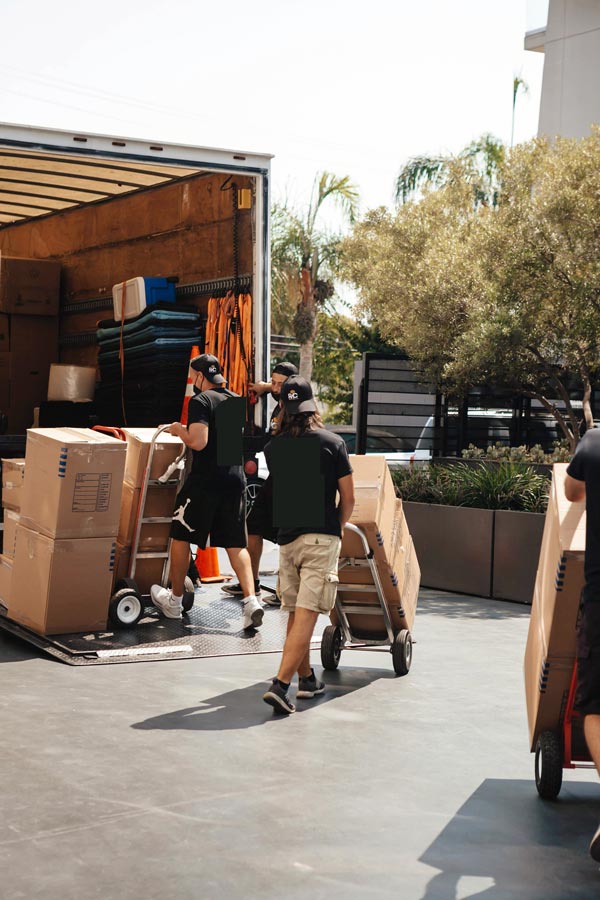 600-pexels-royal-moving-storage-1098629817-20706506